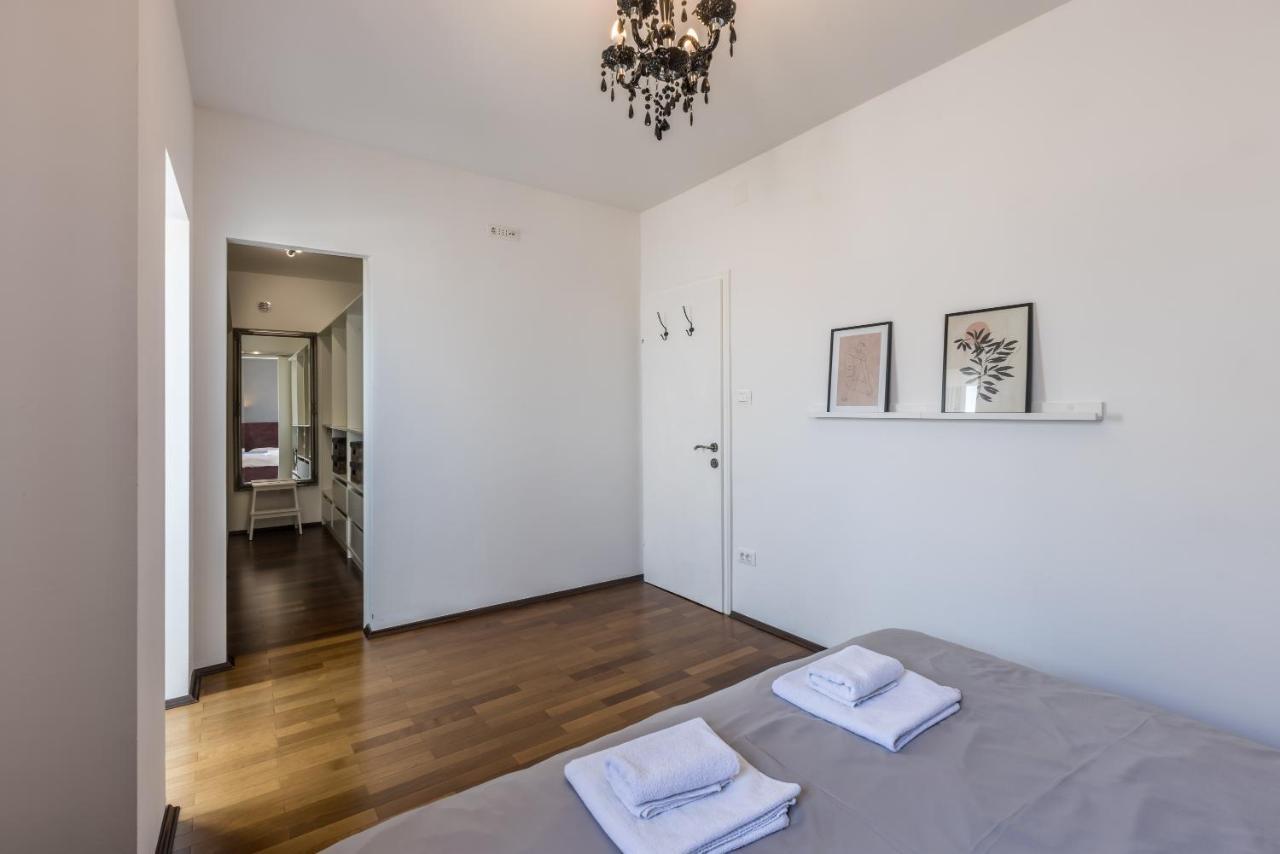 Central Park Apartment With Terrace Split Exteriér fotografie